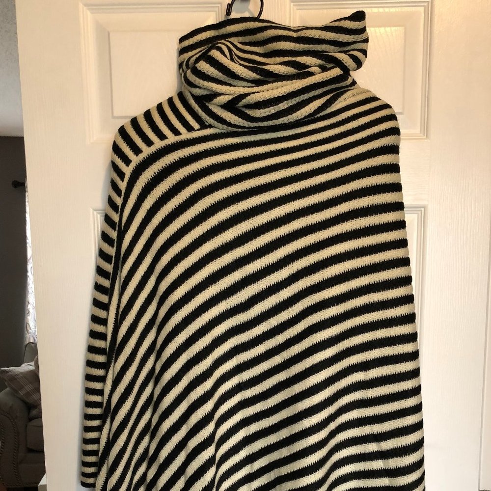 Asymmetrical Black and White Fringed Poncho